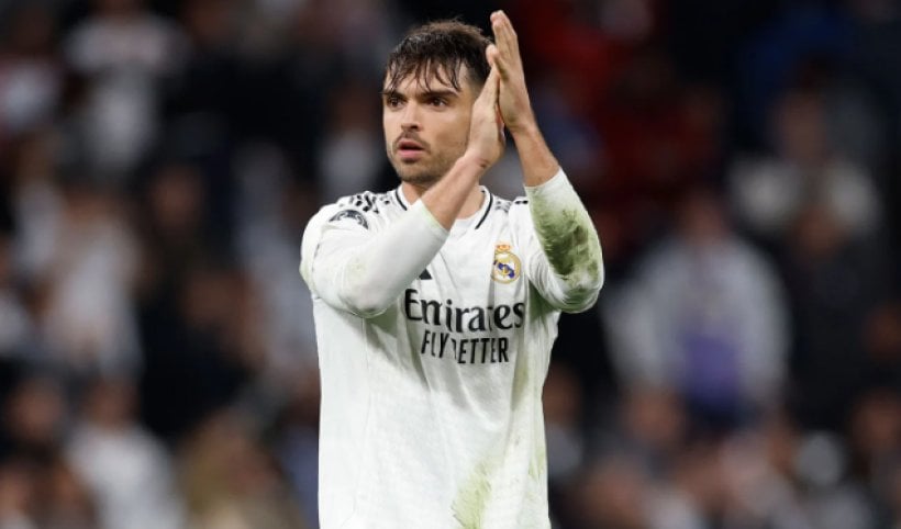أسينسيو يرفض عروضًا مغرية ويختار البقاء في ريال مدريد